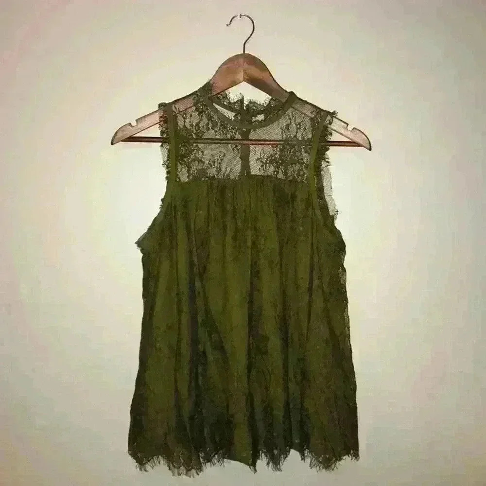 Xhilaration Green High Neck Floral Lacey Top S: L